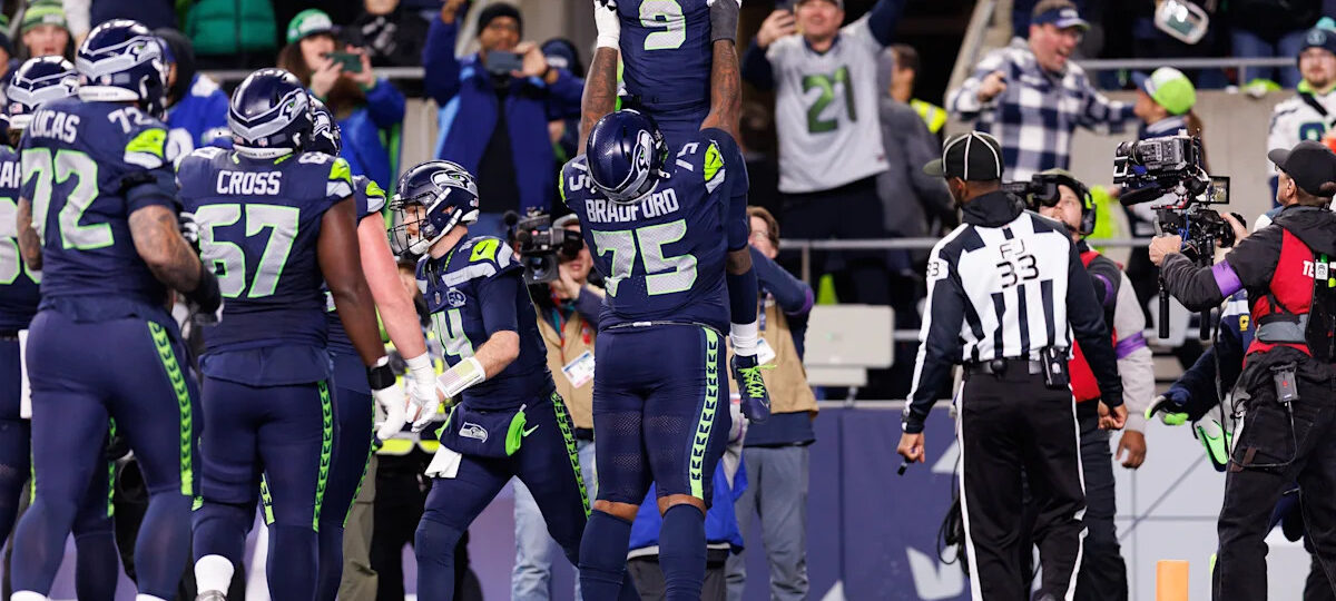 Seahawks place Anthony Bradford on injured reserve