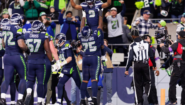 Seahawks place Anthony Bradford on injured reserve