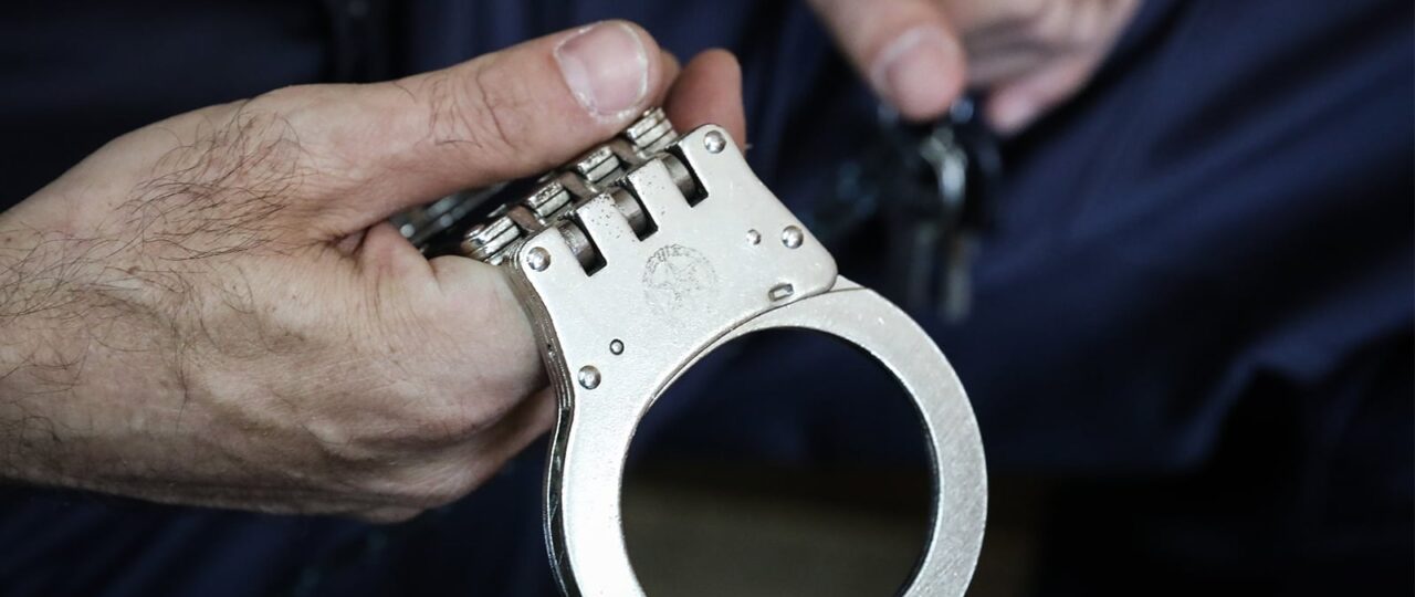 US arrests ex-immigration officer, accomplice over alleged immigration fraud