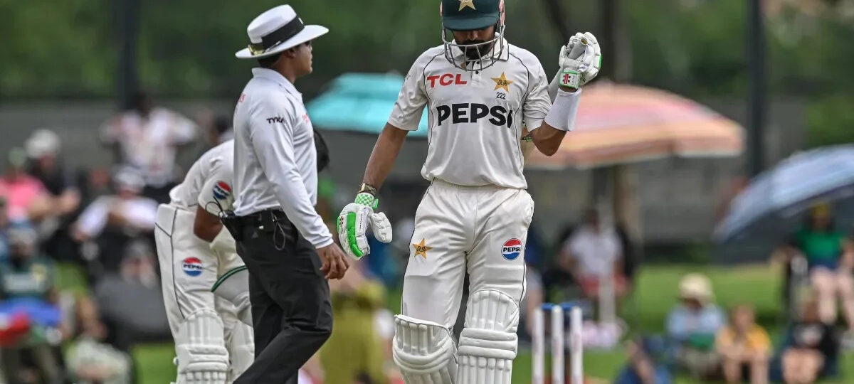 ‘Is this from the Pakistani willow?’ ‘It’s never hit a ball’: Cricket fans roast Babar Azam after he gifts signed bat to King Charles
