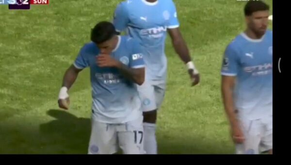 Watch: Enzo Fernandez caught in bizarre moment with Marc Guehi during Man City win vs Sunderland