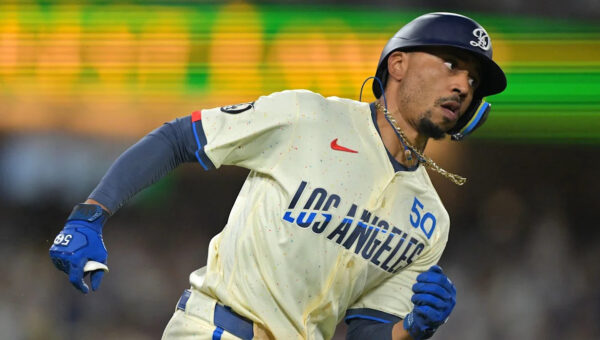 Betts leads Dodgers’ offensive power in win over Giants
