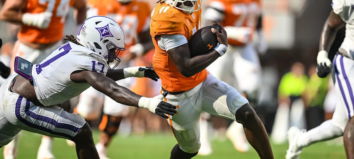 Tennessee moves up in latest AP Top 25 poll