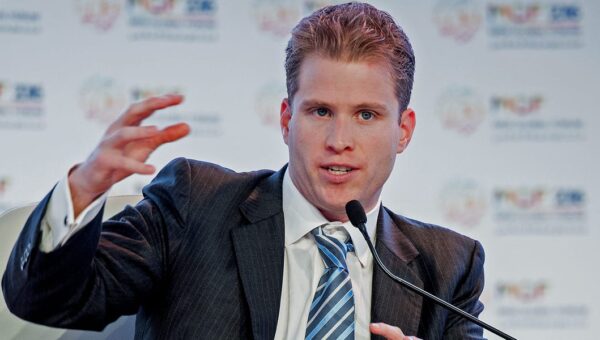 Palantir cofounder and GOP donor says Trump's proposed $5,000 dividend is a 'bribe'