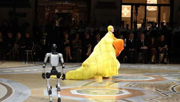 Vogue sent robots down the runway at Vogue World, and people were not impressed