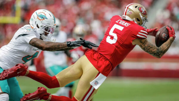 49ers wide receivers Demarcus Robinson, Mike Evans exit early with apparent injuries