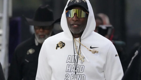 Deion Sanders backs Julian Lewis after Colorado’s first loss of season