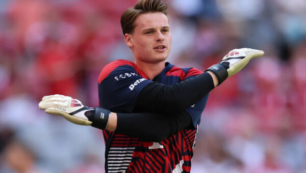 Urbig to replace Neuer in goal against Osnabrück, Kompany confirms