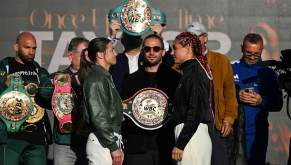 Katie Taylor vs. Flora Pili LIVE round-by-round updates