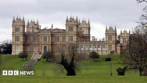 ‘Batman mansion’ owner hits back in bats row