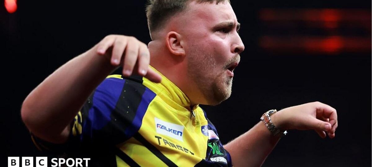 Littler survives scare to progress at World Series finals