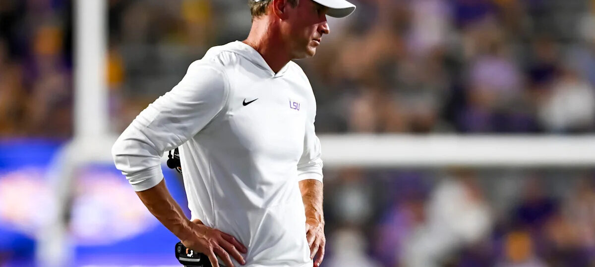 Ole Miss football fans heckle Lane Kiffin during surprise College GameDay interview
