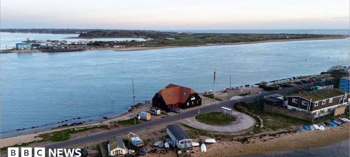 Portsmouth RNLI station remains temporarily closed after anti-migrant protests