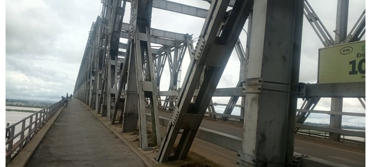 BREAKING: FG announces 2 weeks closure of First Niger Bridge for repair works