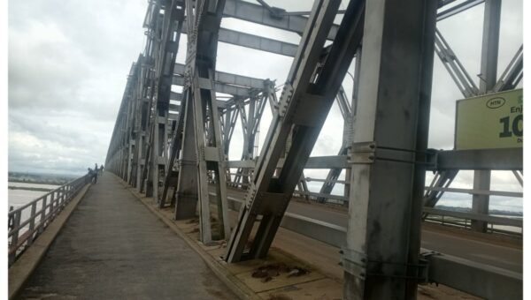 BREAKING: FG announces 2 weeks closure of First Niger Bridge for repair works