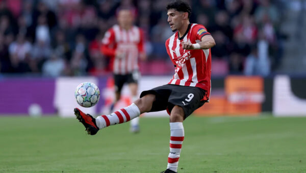 USMNT forward Ricardo Pepi subbed off with injury for PSV