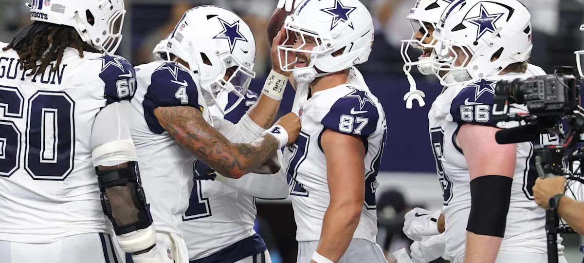 Cowboys beat Commanders handily as Dak Prescott passes Tony Romo’s record