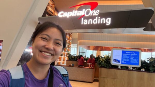 I visited Capital One's lounge at LaGuardia. I loved the free steak and shrimp, but I'll do 1 thing differently next time.