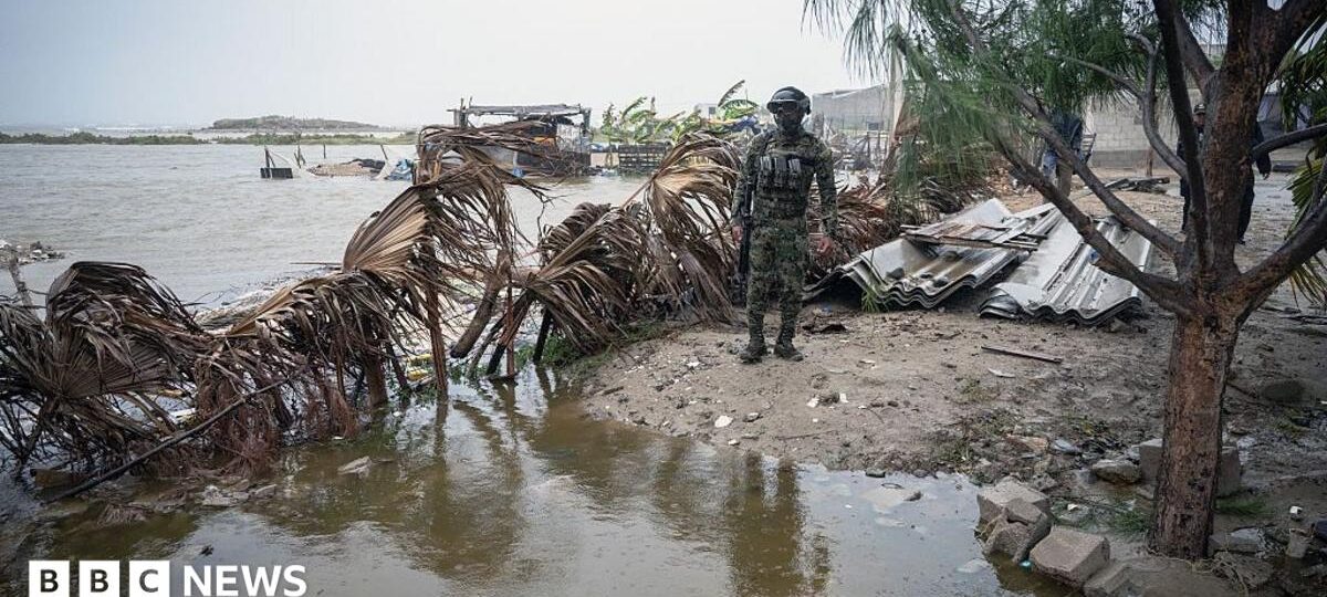 Hurricane Polo unleashes threatening winds as it approaches Mexico
