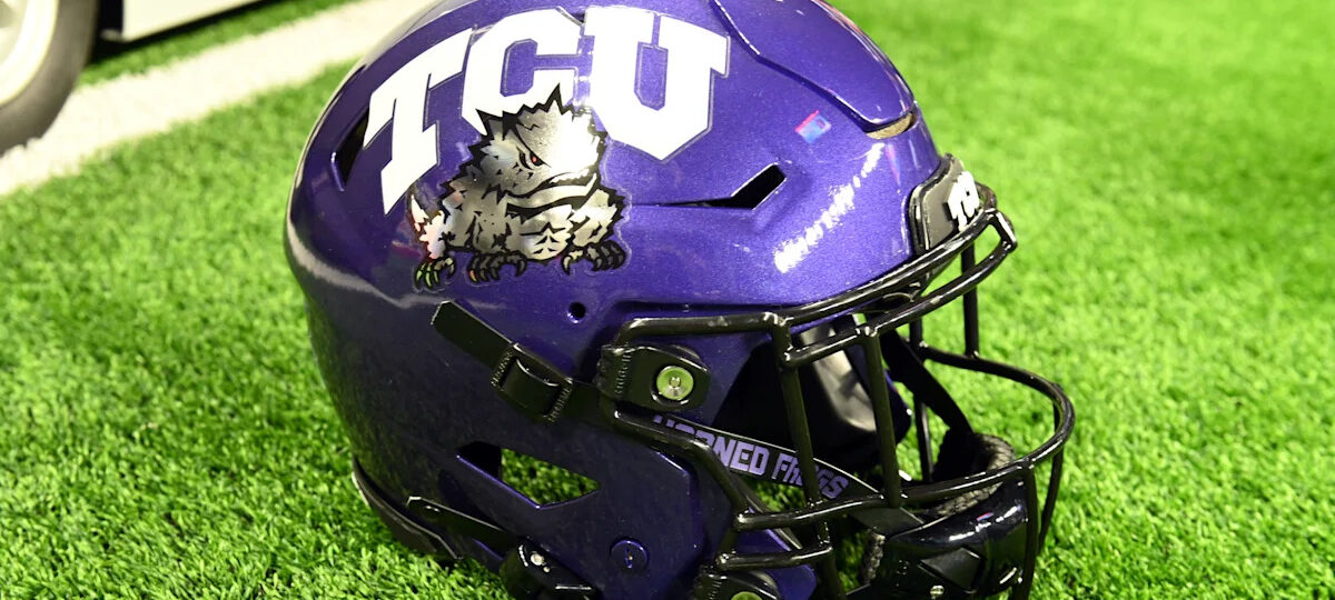 TCU restores Fort Worth Star-Telegram credential pulled after reporting on locker room fight resulting in player's dismissal