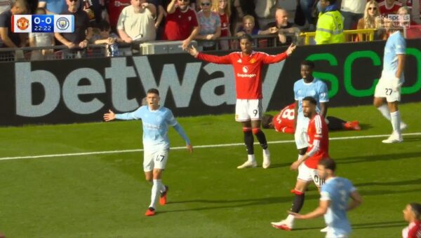 Watch: Controversy! Phil Foden sent off for kicking Bruno Fernandes as United star escapes punishment despite first kick