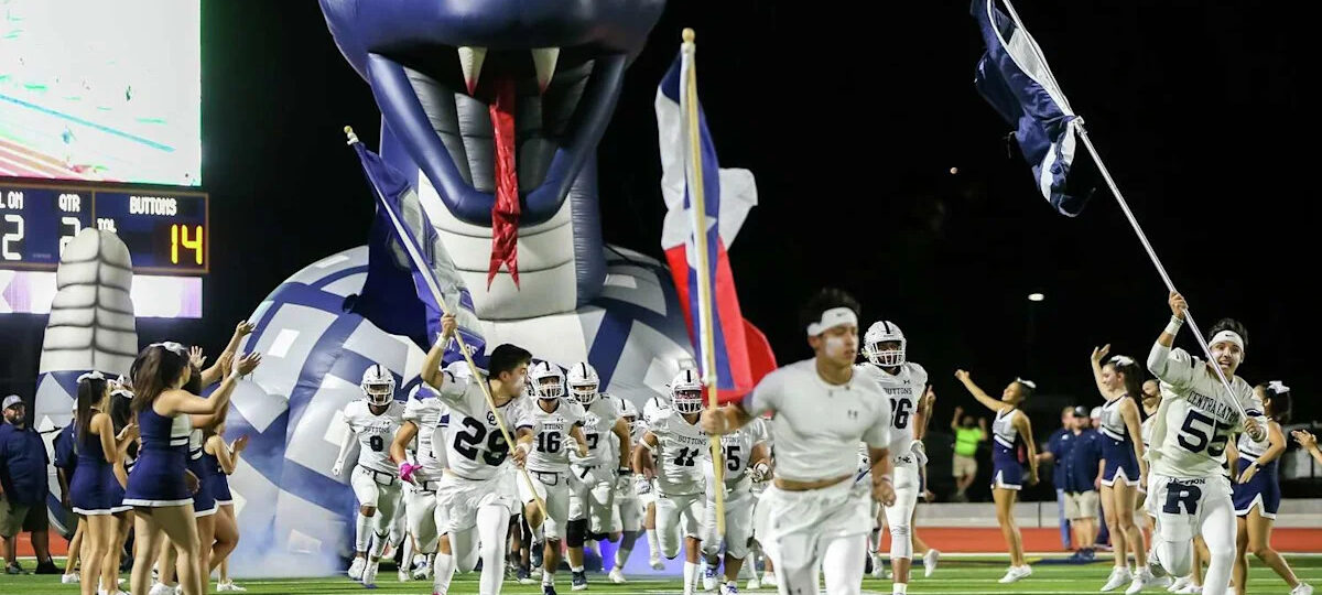 Storm threat puts San Antonio-area high school football games on alert