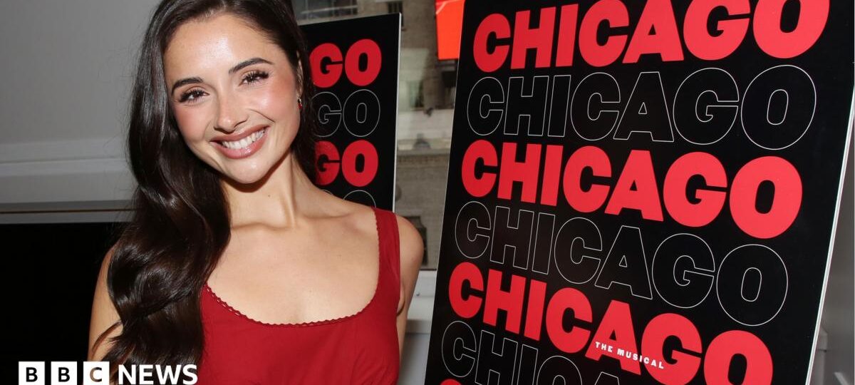 Dallas Cowboys Cheerleaders star impresses on Broadway after celebrity casting row