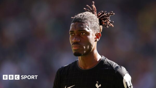 Ex-Tottenham midfielder Bissouma set to join Ajax