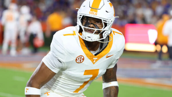 Tennessee LB Arion Carter makes generous gesture after NCAA suspension
