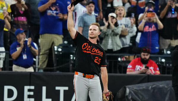 Pete Alonso receives standing ovation, pregame chant from Mets fans in return to Citi Field