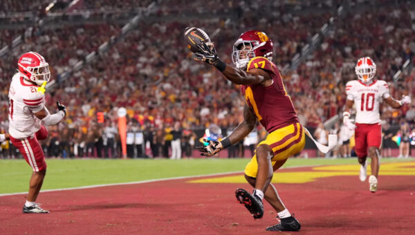 Maiava throws 5 TD passes, No. 14 Southern California beats Louisiana 49-30