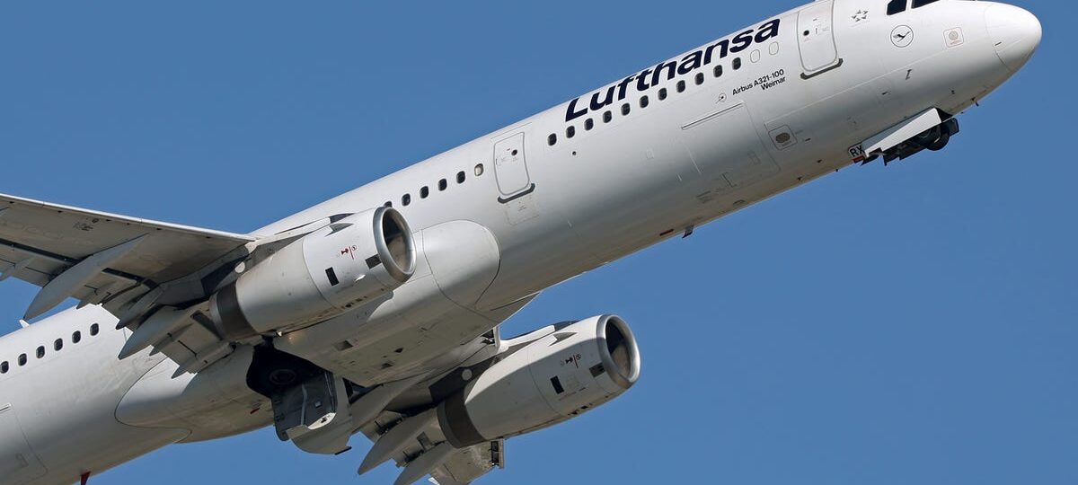The customer isn't always right. At least according to Lufthansa's viral complaint clapback.