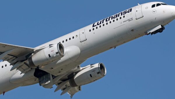 The customer isn't always right. At least according to Lufthansa's viral complaint clapback.