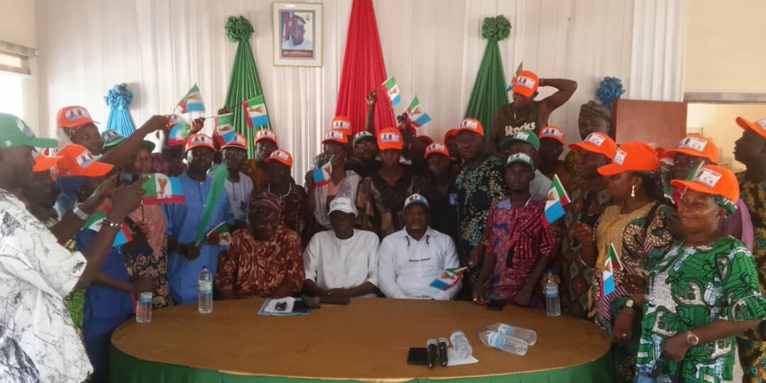 2027: SDP leaders join APC in Oyo