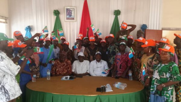 2027: SDP leaders join APC in Oyo