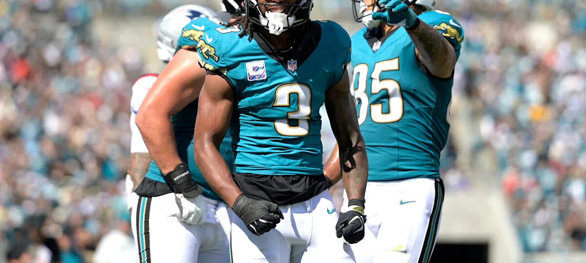 Jakobi Meyers breaks out against New England