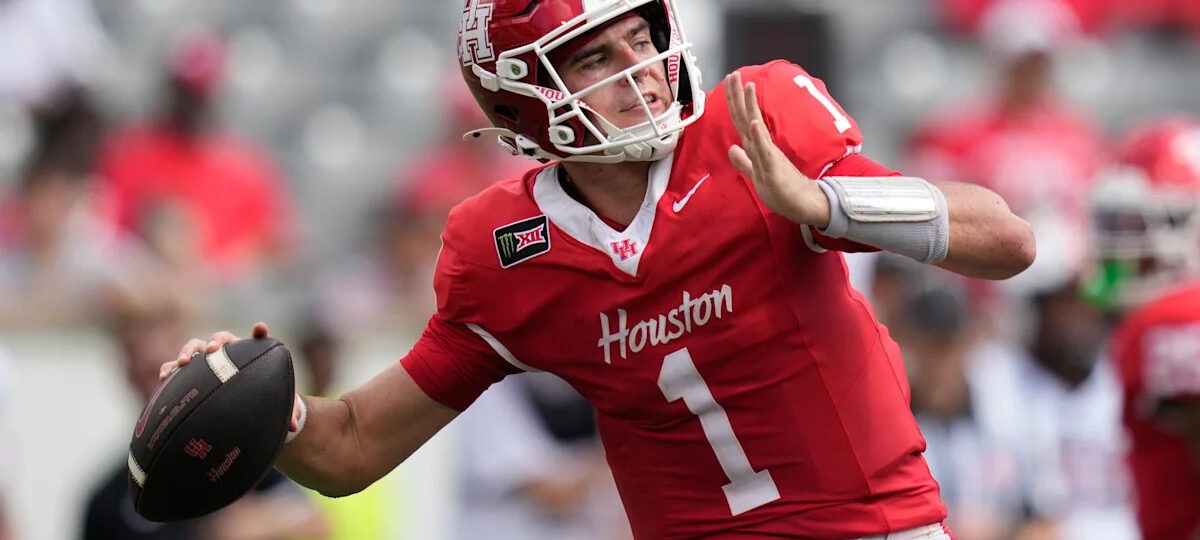 Weigman throws for 305 yards and leads No. 23 Houston to a 33-20 win over Oregon State