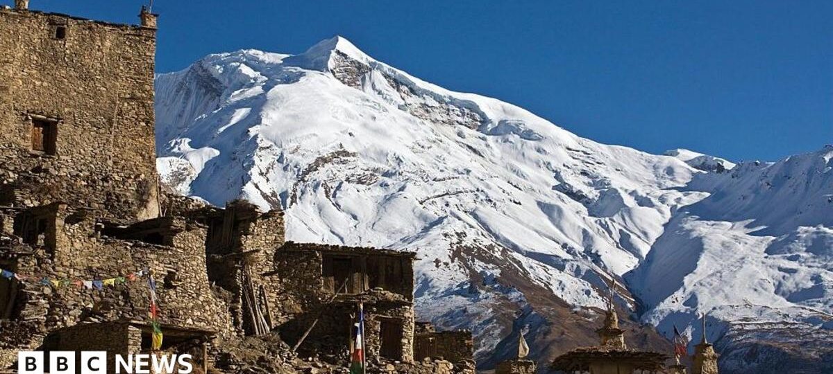 Ten climbers missing after avalanche hits Himalayan base camp