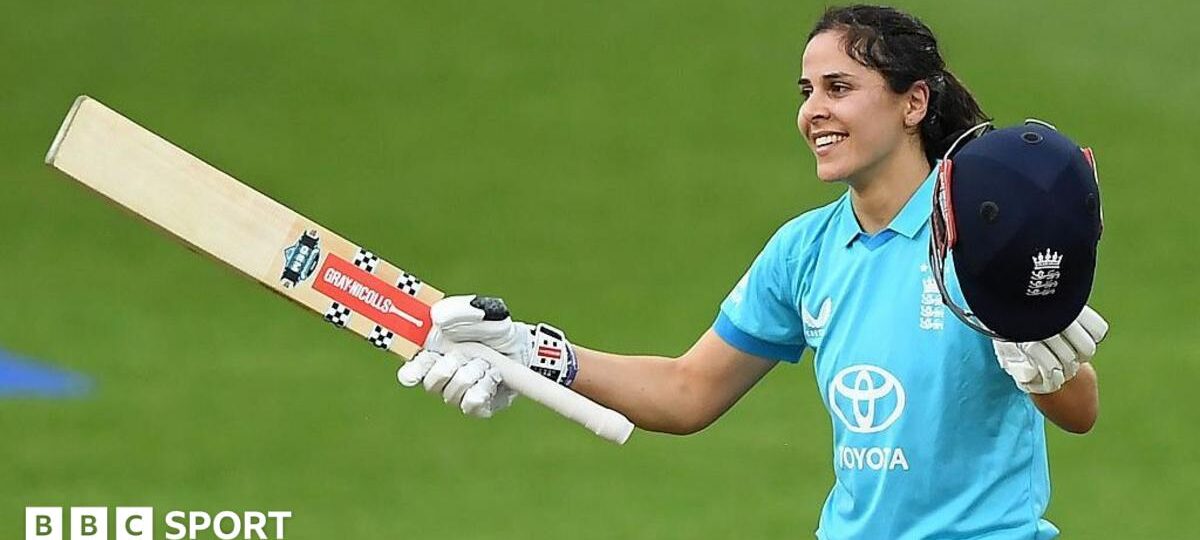 Superb England crush Ireland with record ODI chase