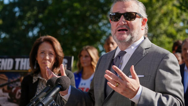 College sports bill inches ahead in the Senate even as Congress punts other issues