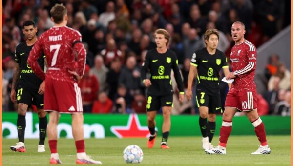 “Dysfunctional” Liverpool tactics letting “very good player” down, says ex-Reds star