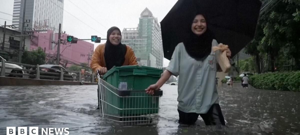 Bangkok declares disaster as heavy rains spark flooding