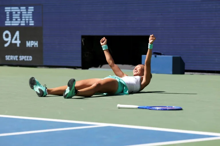 Comeback queen Zheng reaches US Open quarter-finals, Rybakina and Gauff advance