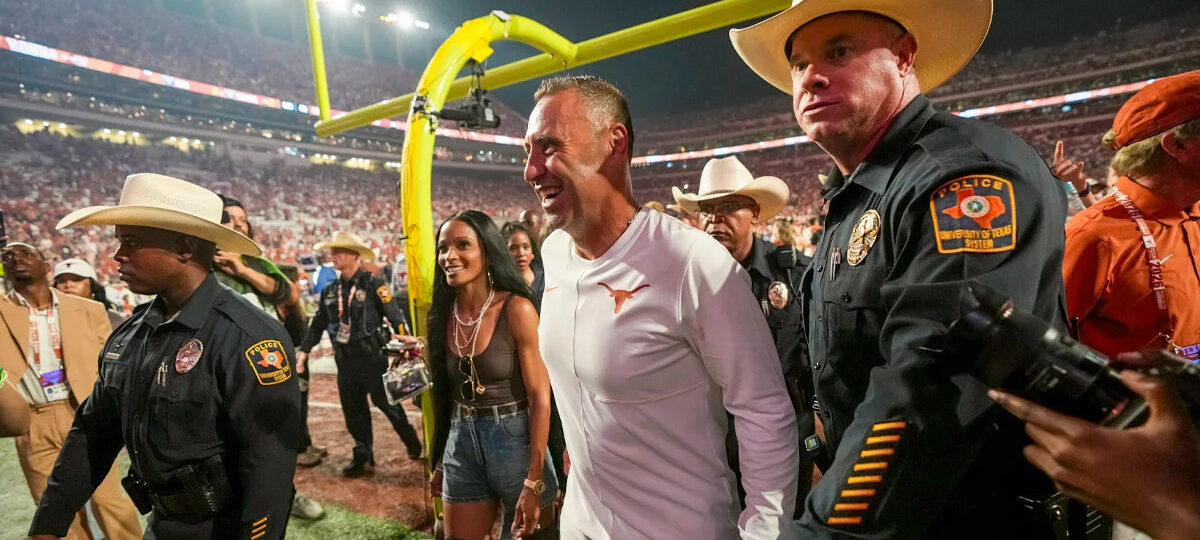 Texas football news: Arch Manning can't hide reaction to Rowe-Sarkisian question