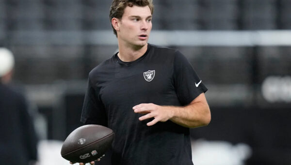 When should the Raiders start Fernando Mendoza? The too-early, too-late and just-right options