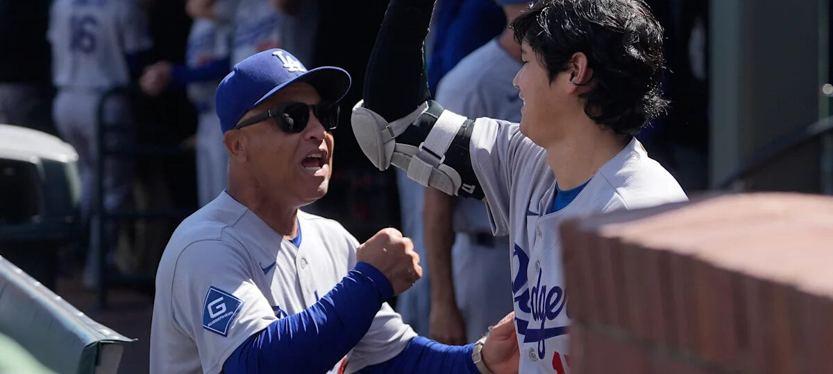 Dodgers reach 100 wins in final game of regular season, setting record for manager Dave Roberts