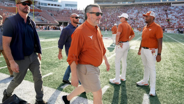 Matthew McConaughey, Glen Powell and more celebrities at Ohio State-Texas game