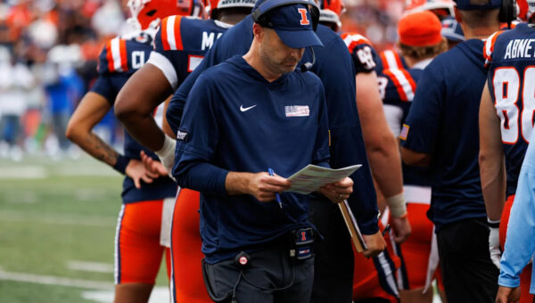 Illinois’ perplexing playcalling cost them the win Saturday