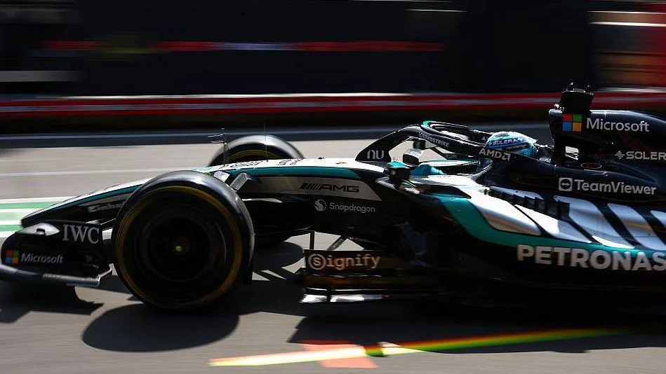 Russell takes pole in Baku as Antonelli out after hitting wall