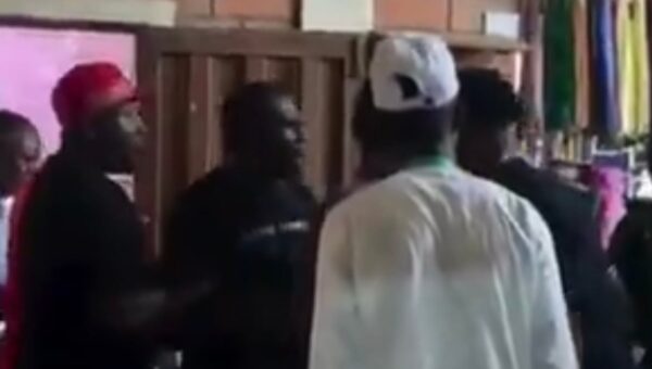 Man confronts Abuja trader over alleged sexual comments about minor